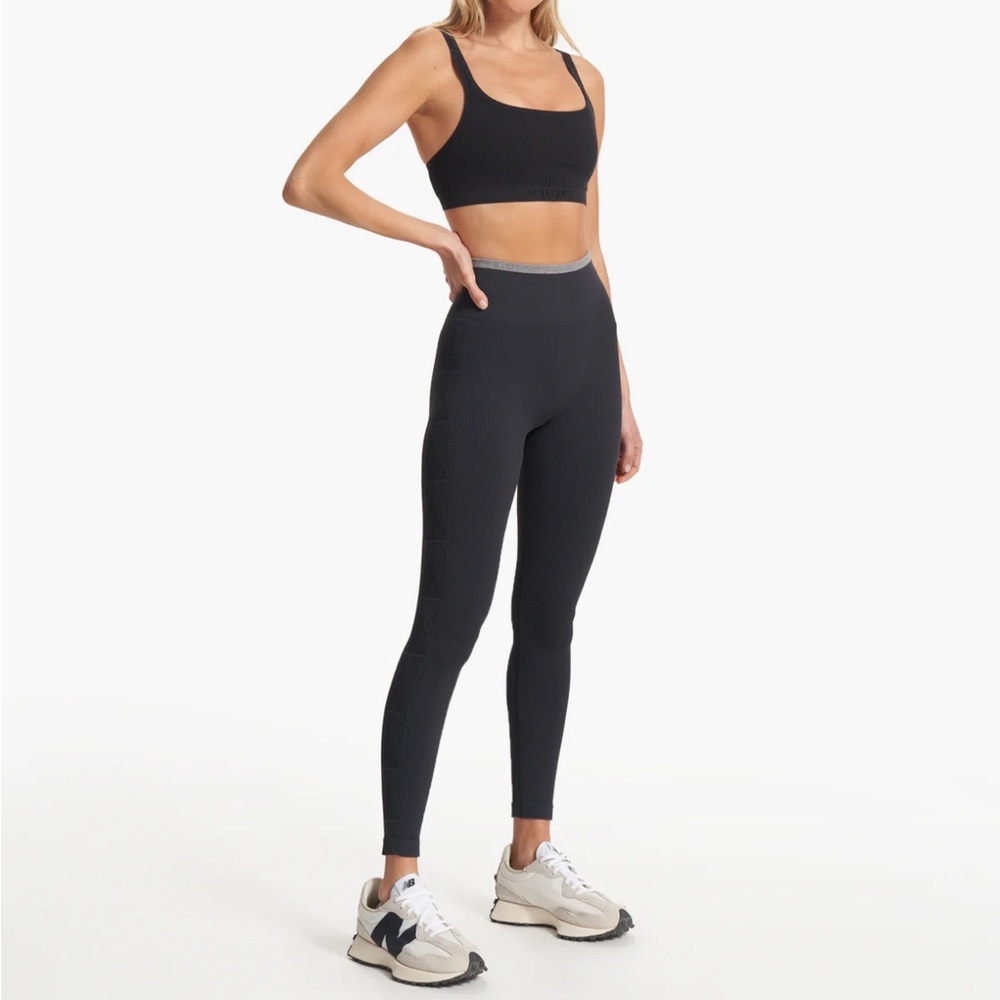 Vuori Helix Seamless Legging + Bra Set